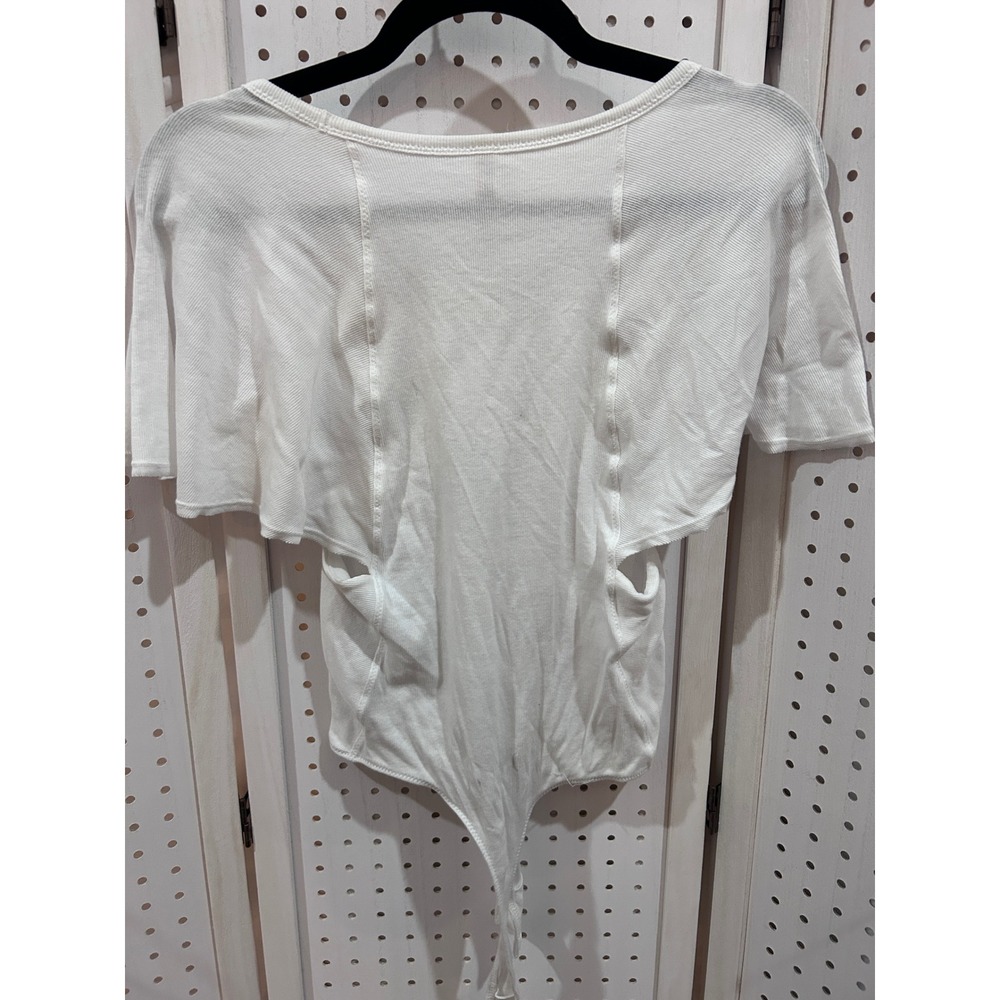 Free People White Ribbed Knit Short Sleeve Bodysuit Snap Closure‎ Cutout Sides - Picture 8 of 8